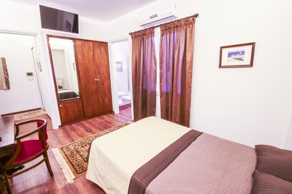 96 Guest House 레조디칼라브리아 객실 사진