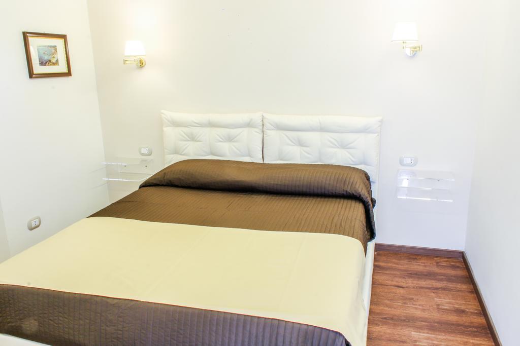 96 Guest House 레조디칼라브리아 외부 사진